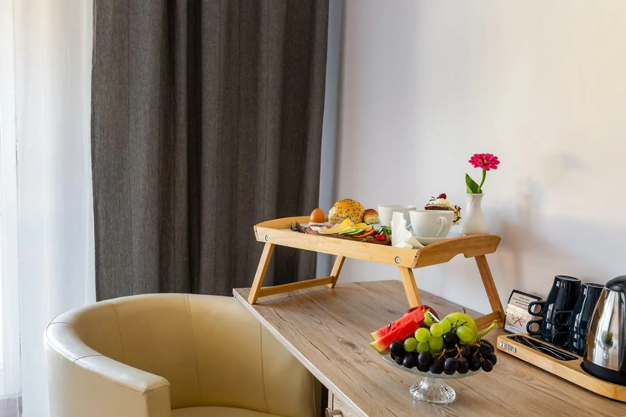 카르파츠 Ariston 아파트 호텔 3*,